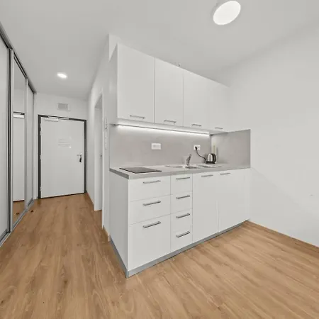 Ac 1 Apartment, Hranicna 36